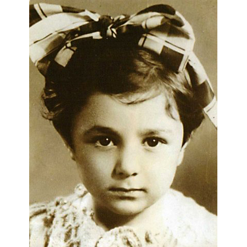 farah-pahlavi-portrait